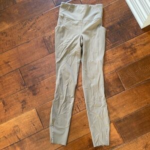 Lulu lemon fast and free hr tight 25” pockets leggings size 2